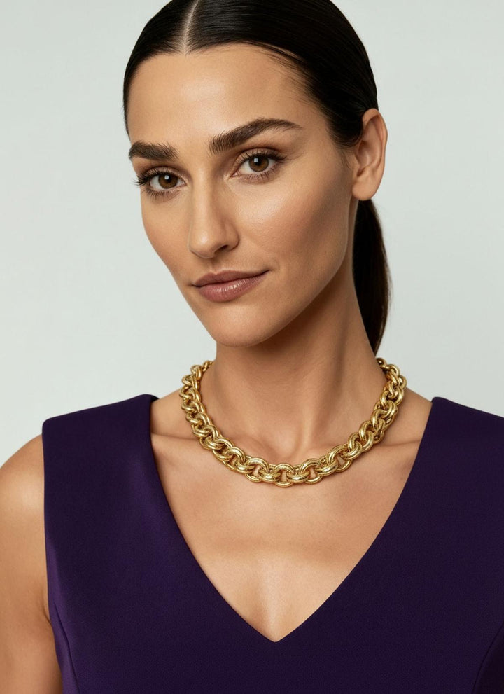 nora-gardner-gold-chain-